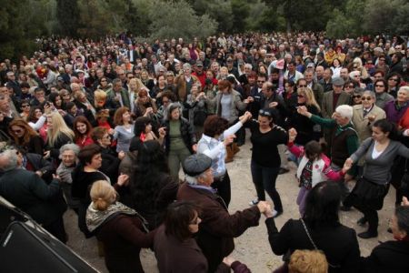 Κορυφώνονται οι αποκριάτικες εκδηλώσεις στην Αθήνα