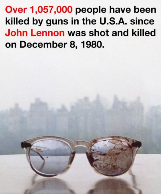 Η αμφιλεγόμενη φωτογραφία της Γιόκο Όνο για την οπλοκατοχή στις ΗΠΑ