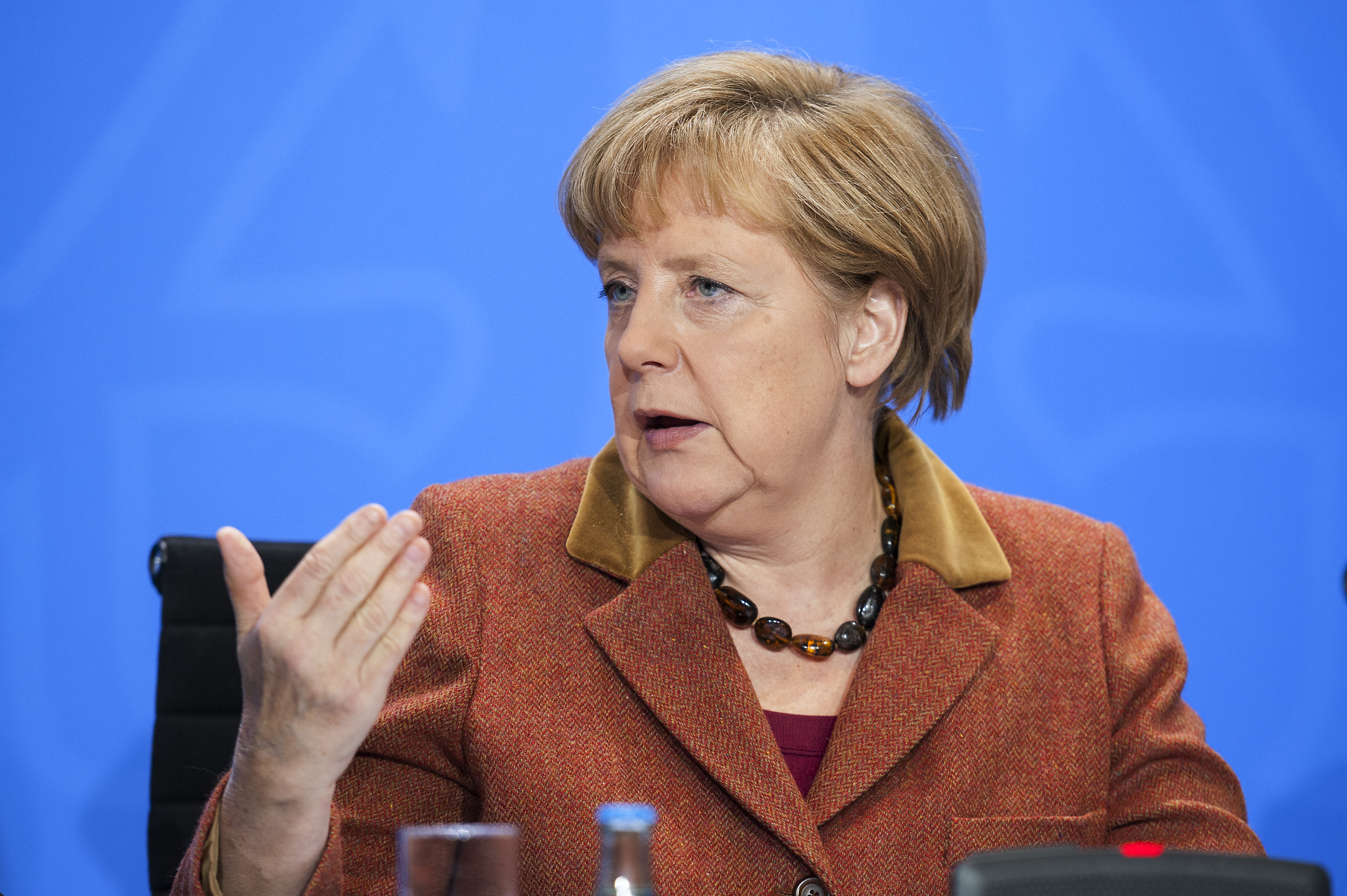 Οι Γερμανοί δεν εμπιστεύονται Μέρκελ για την ασφάλεια των καταθέσεών τους