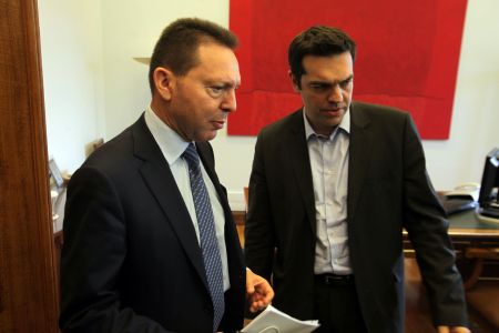 ΣΥΡΙΖΑ: Εμφανής ο πανικός του ΥΠΟΙΚ για ΕΤΕ – Εurobank