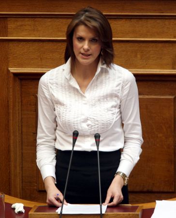 «Παρούσα» η ανεξάρτητη Μάρκου στην παροχή ψήφου εμπιστοσύνης