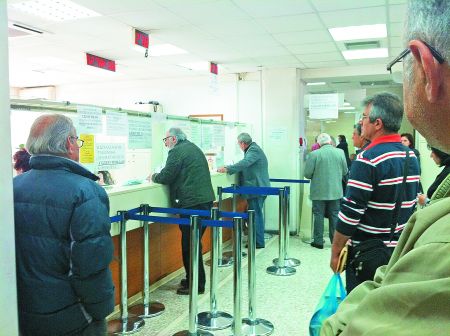 Τα δύο τρίτα του δημοσίου χρέους πήγαν για συντάξεις