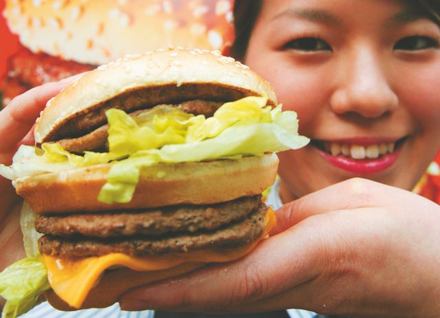 Ο δείκτης Big Mac ανοίγει την όρεξη για… τζόγο