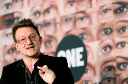 Τι απαντά ο Μπόνο για τις παρενοχλήσεις στην φιλανθρωπική του οργάνωση