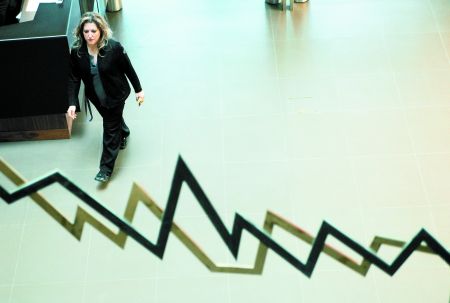 Βρετανία: Αυστηρούς κανόνες για τα μπόνους τραπεζιτών προτείνουν οι Αρχές