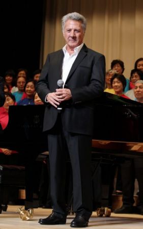 Χόφμαν: Τρεις νέες καταγγελίες για σεξουαλική παρένοχληση