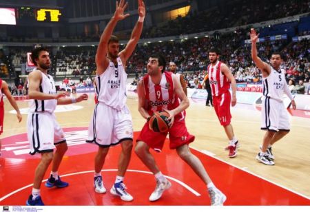 Ο Ολυμπιακός έφερε πίσω τον Σερμαντίνι