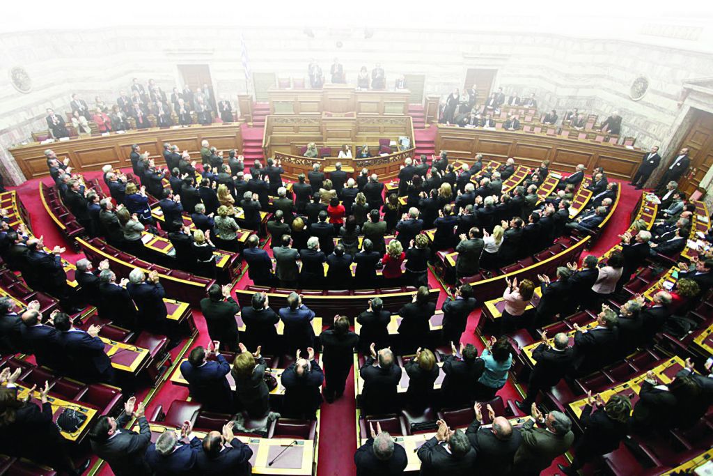 Ενα βήμα πριν από τις διώξεις για τα δάνεια των κομμάτων