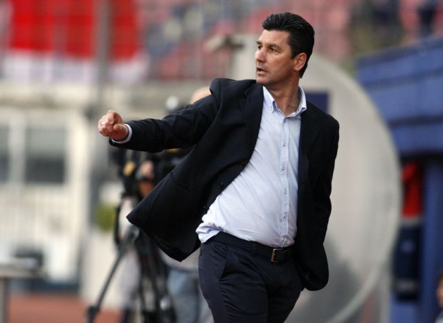 Στη δίνη της αυτοκαταστροφής