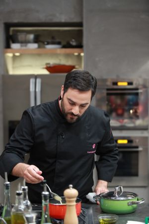 Ο «Dr. Cook» ξεκινάει τα ταξίδια του