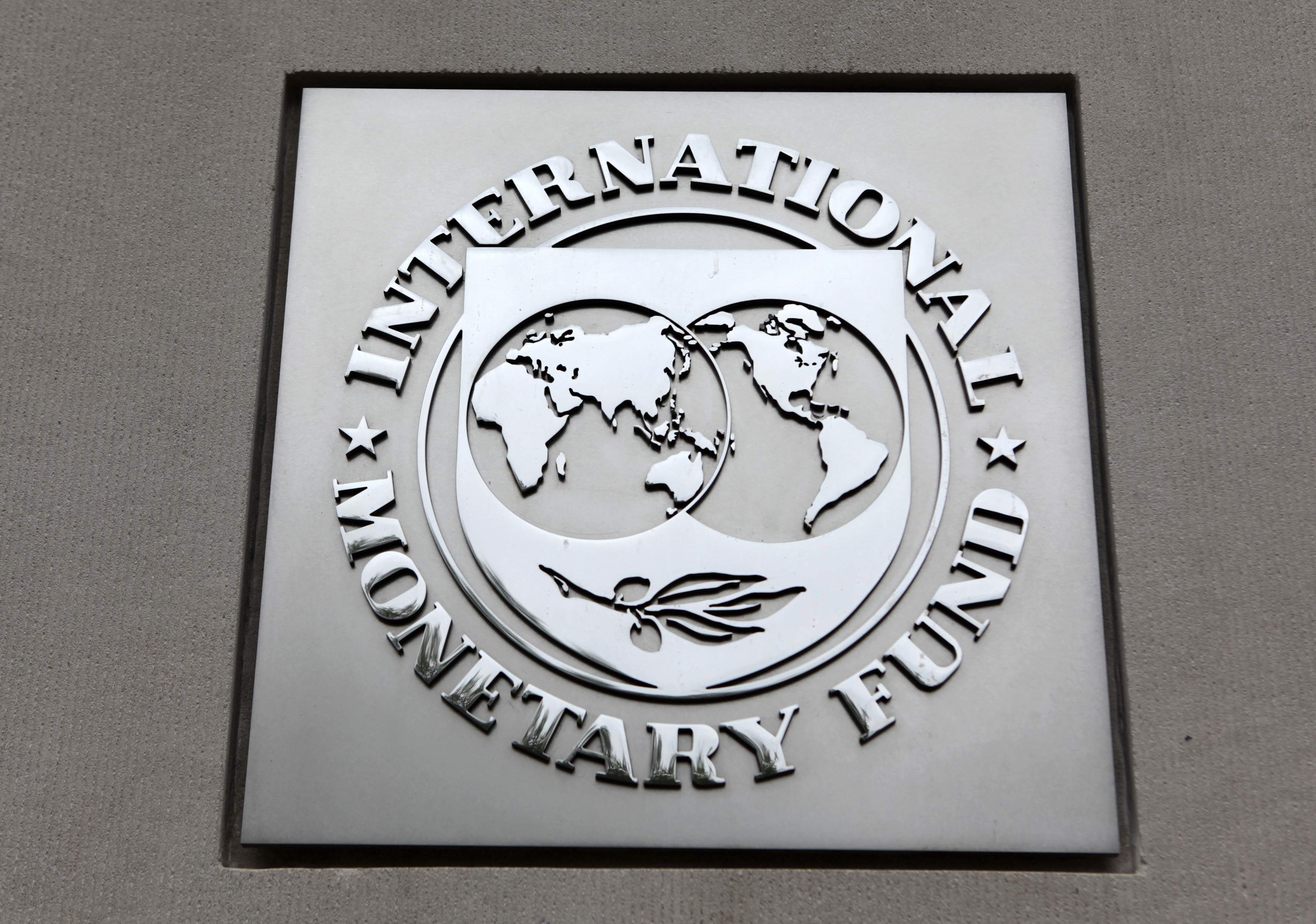 IMF World Economic Outlook report predicts growth for Greece in 2015