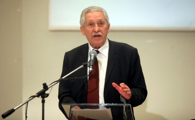 Φ. Κουβέλης: Διατήρηση του νόμου, αλλά αντιμετώπιση της κατάστασης