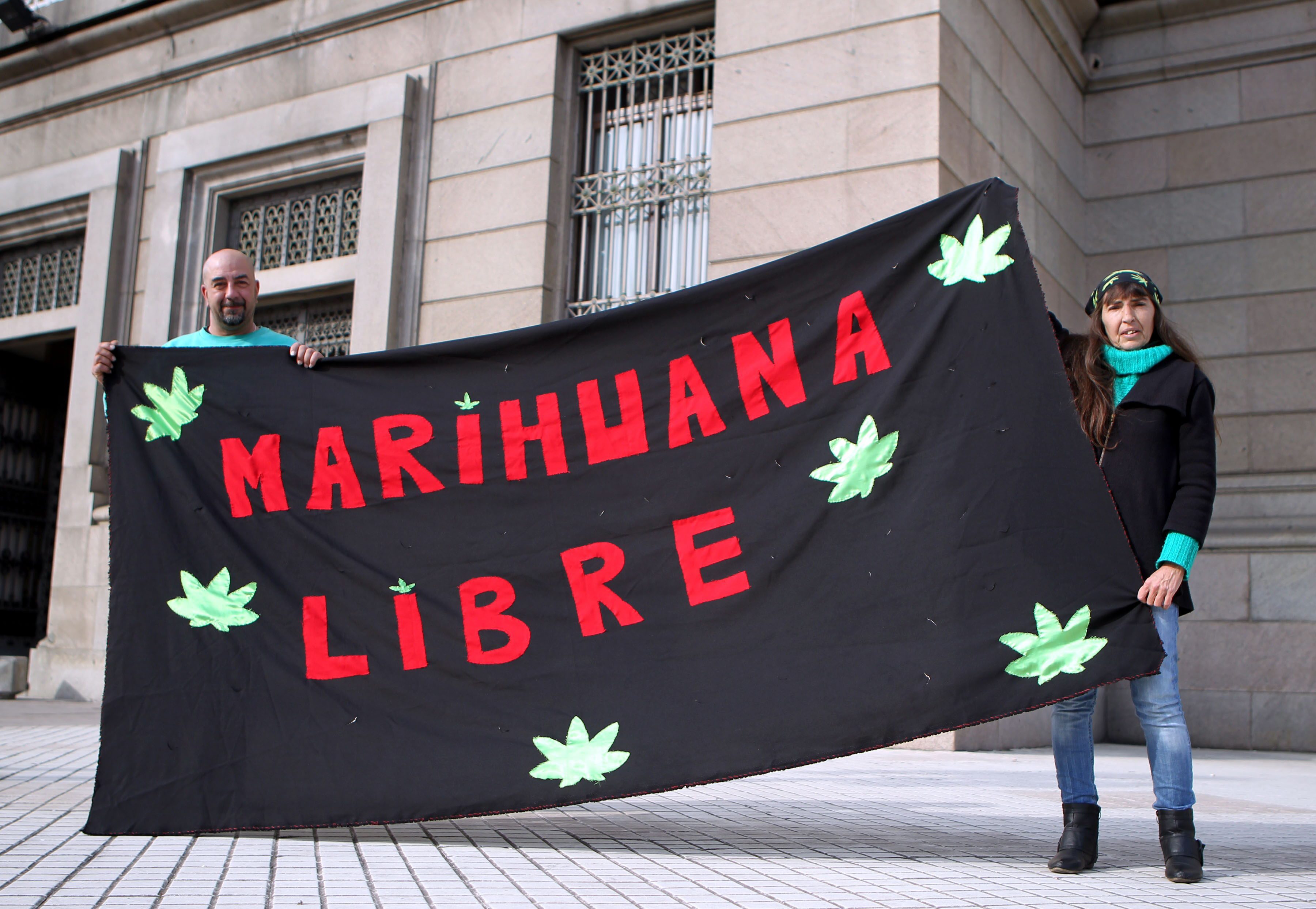 Νόμιμη η καλλιέργεια και η εμπορία μαριχουάνας στην Ουρουγουάη