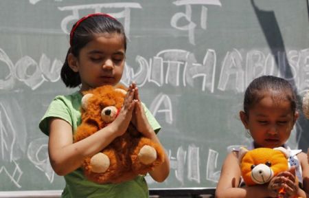 Ινδία: Συγκλονίζει η υπόθεση 10χρονης που έμεινε έγκυος από βιασμό