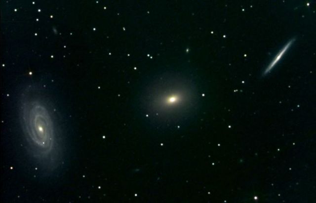 Τρεις μοναχικοί γαλαξίες «δεμένοι» με σκοτεινή ύλη
