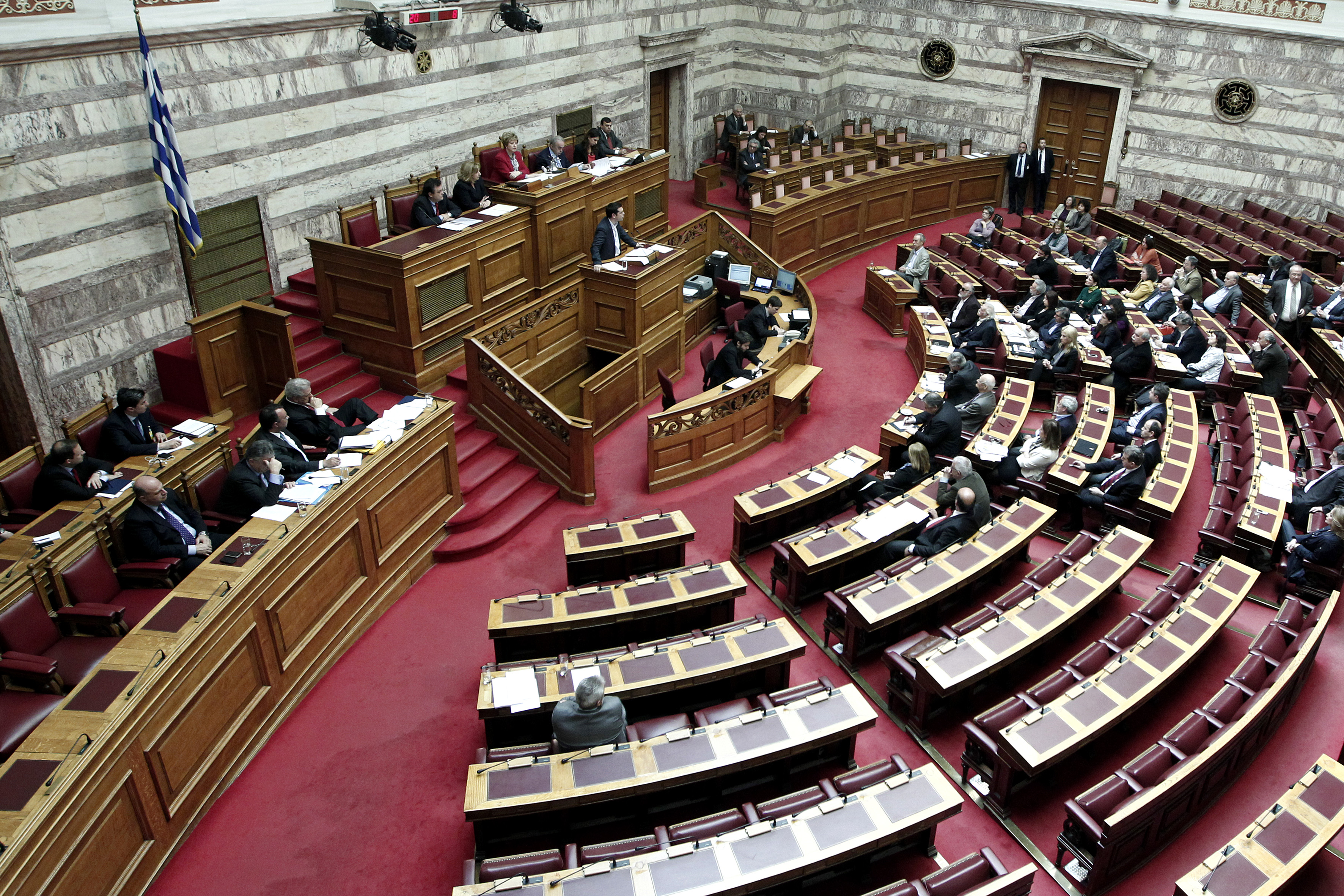 Ποια μέτρα περιλαμβάνει το νομοσχέδιο «σκούπα» που κατατίθεται στη Βουλή
