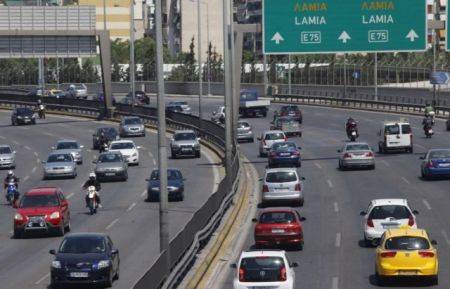 Aύξηση των εκδρομέων και του αριθμού θυμάτων από τροχαία ατυχήματα