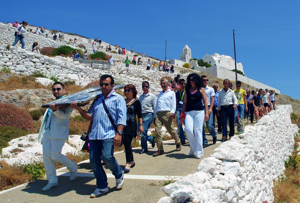 Ανά(σ)ταση στη Φολέγανδρο