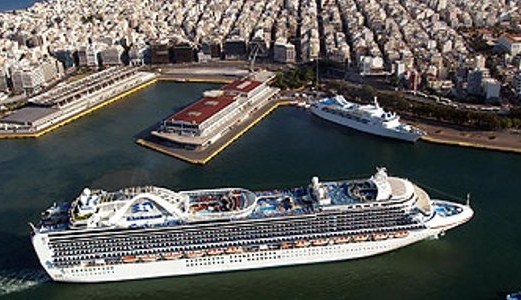 Varvitsiotis: «Piraeus Port Authority will be privatized in 6 months»