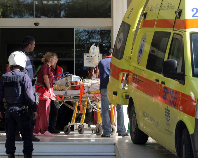 Τραυματίστηκαν 12 σύροι μετανάστες σε τροχαίο στην Καβάλα | tovima.gr
