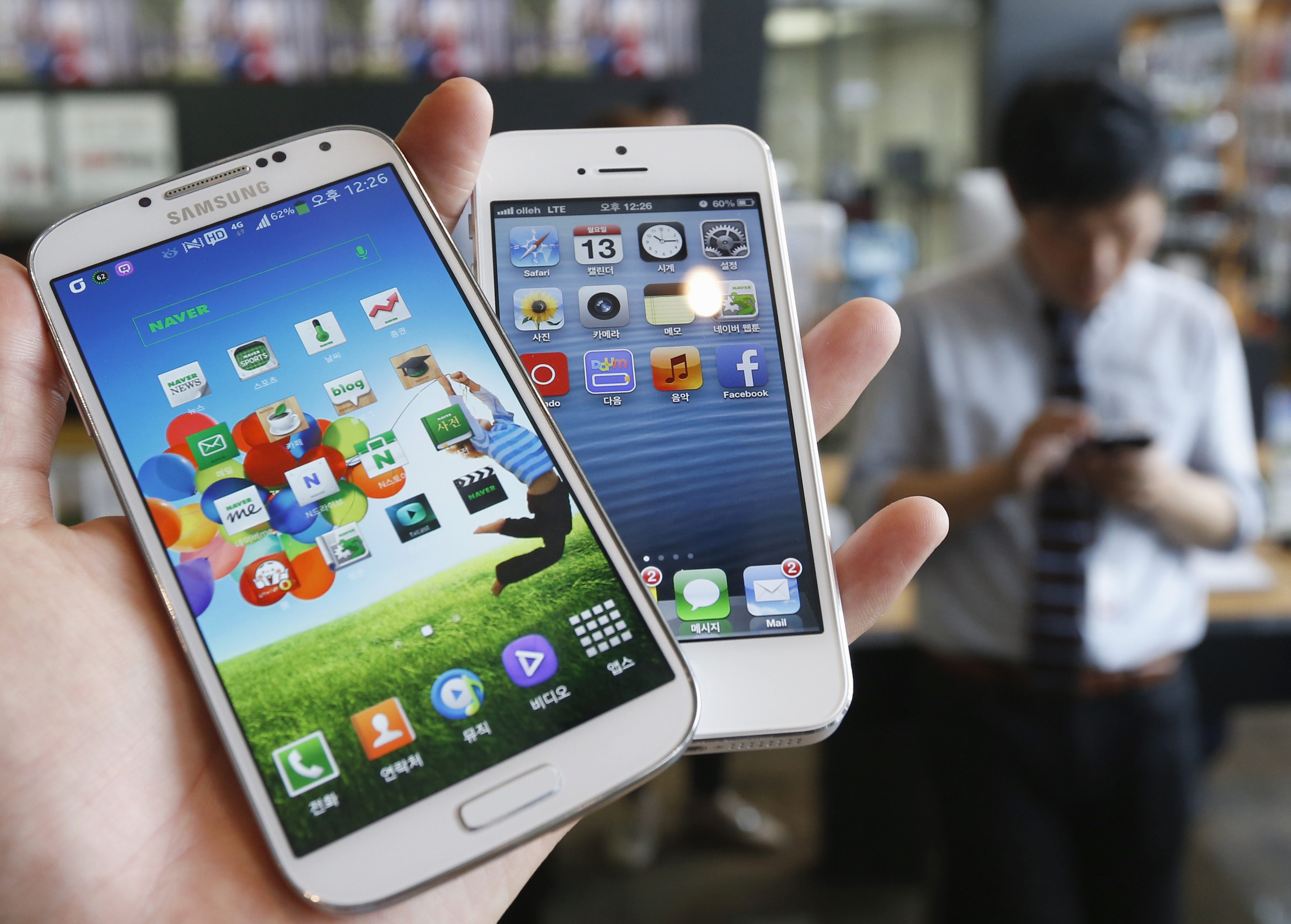 «Εξυπνο» το ένα στα δύο κινητά που πωλούνται στην ελληνική αγορά
