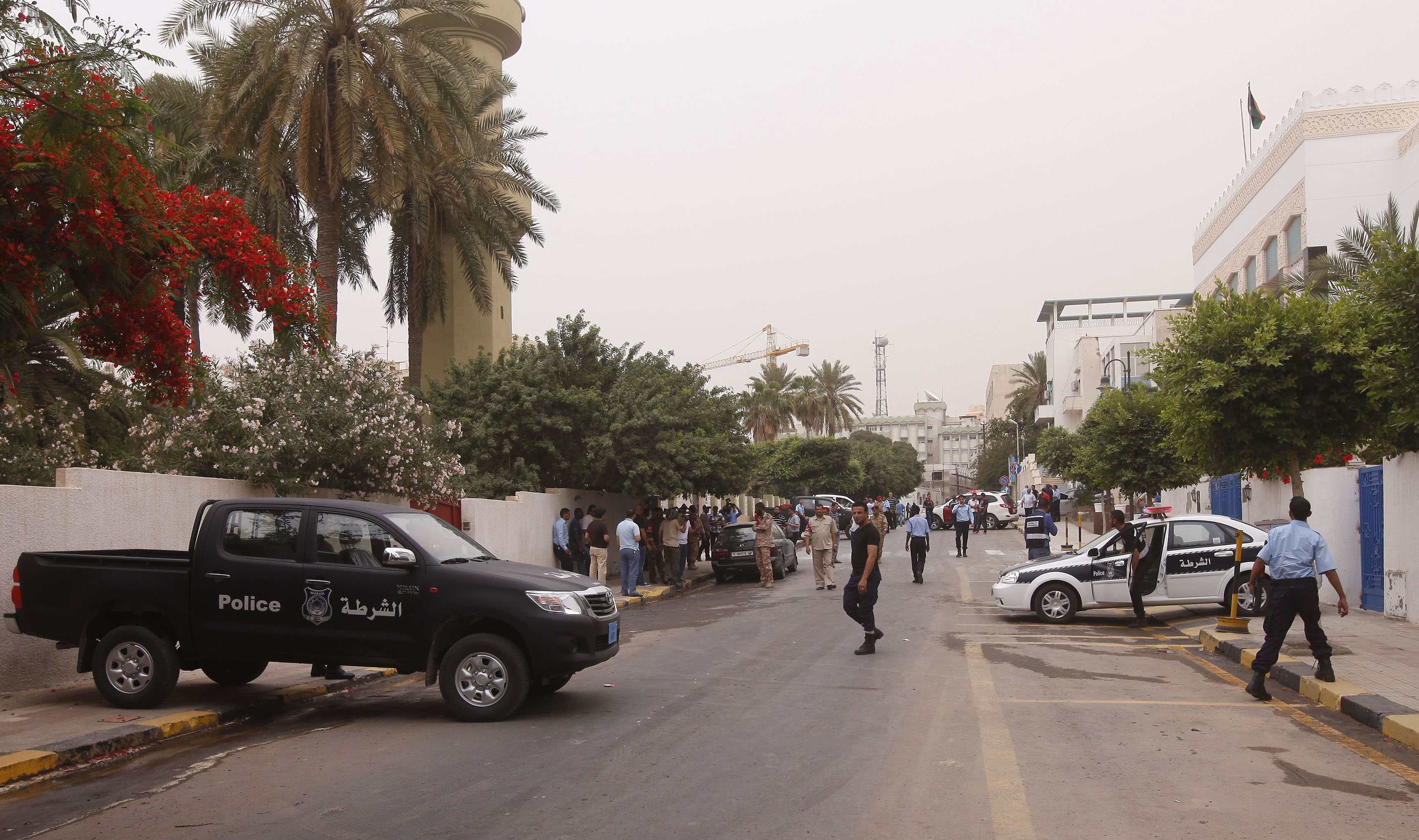 Λιβύη: Αποτυχημένη απόπειρα δολοφονίας του πρωθυπουργού Θίνι