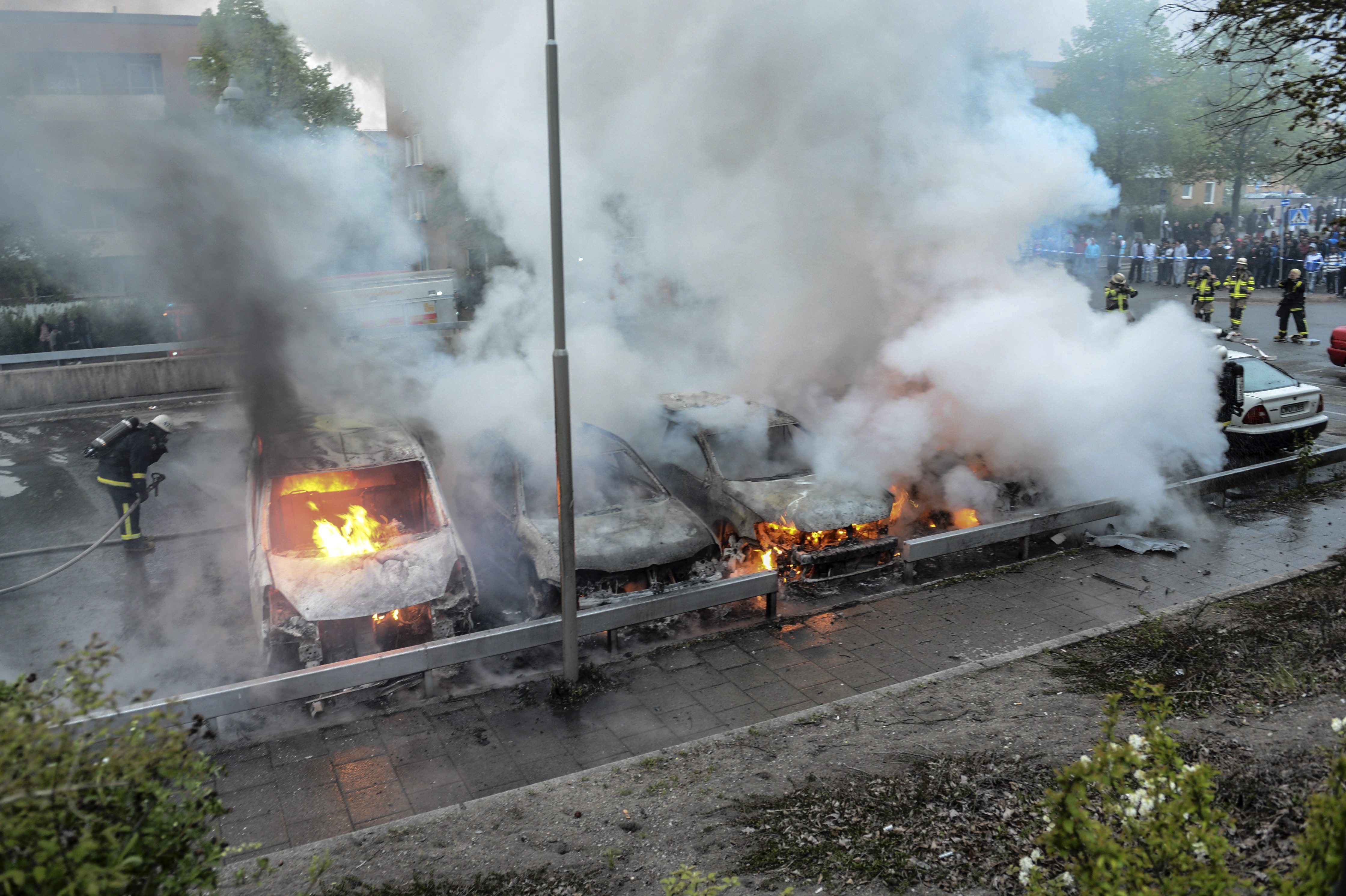Στοκχόλμη: 5η συνεχόμενη νύχτα συγκρούσεων και ταραχών