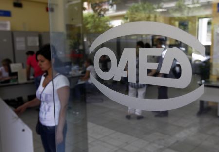 Μειωμένη αλλά στο 25% η ανεργία τον Ιούλιο