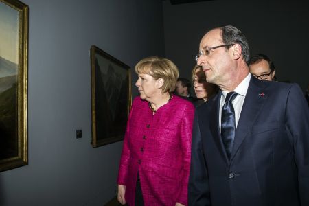 Ολάντ-Μέρκελ: Ανοιχτό το ενδεχόμενο αλλαγής του Δουβλίνου ΙΙ