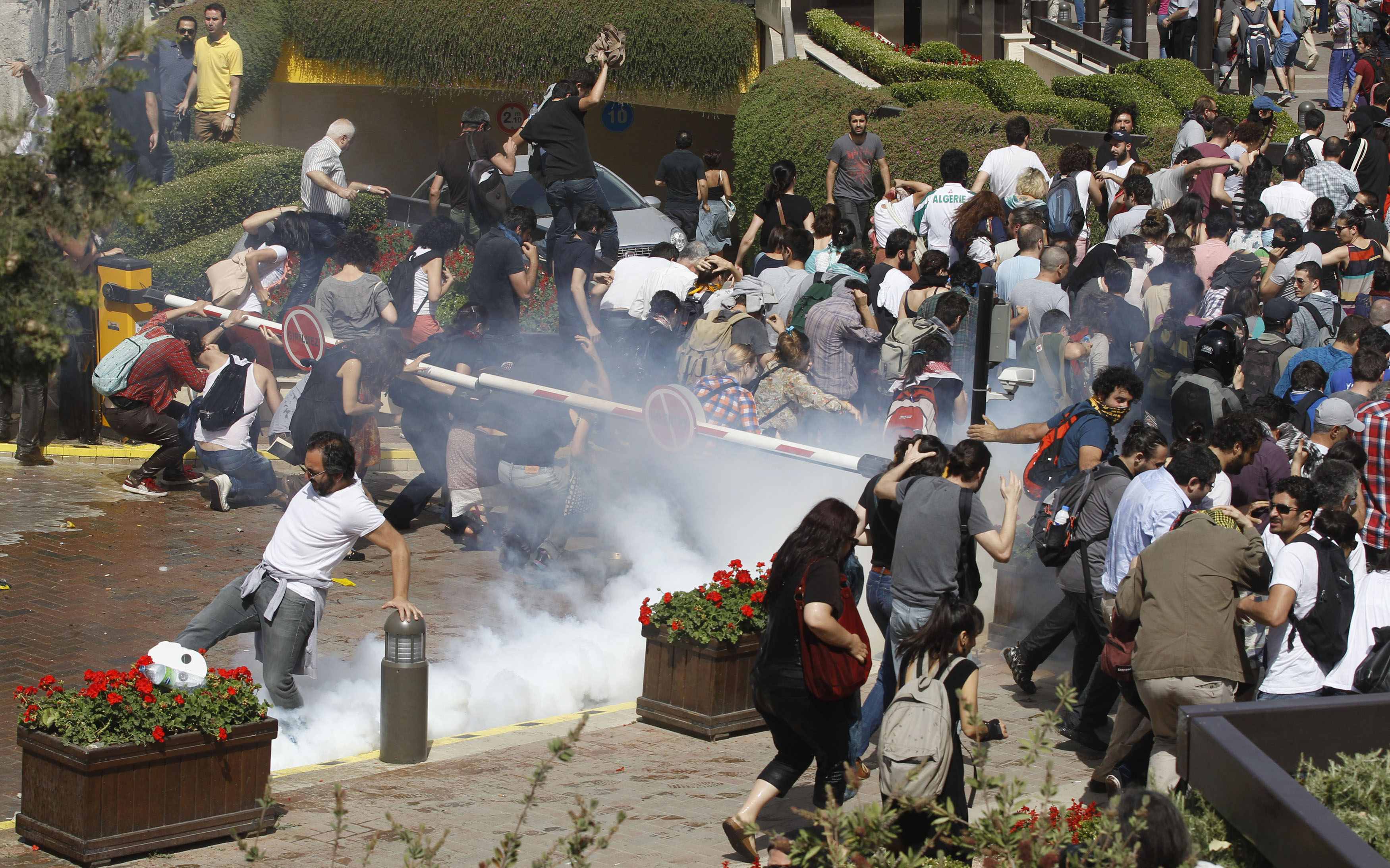 Τουρκία: 939 συλλήψεις σε 90 διαφορετικές διαδηλώσεις το Σάββατο σε όλη τη χώρα (live)