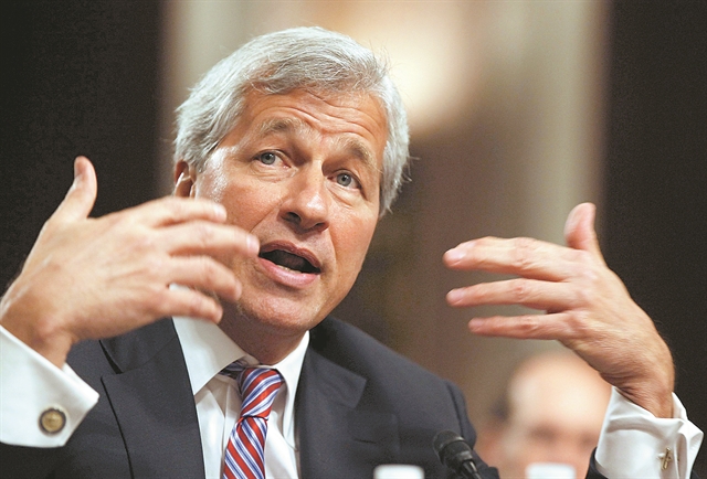 «Κοινωνικές ευθύνες» αναλαμβάνουν οι μάνατζερ