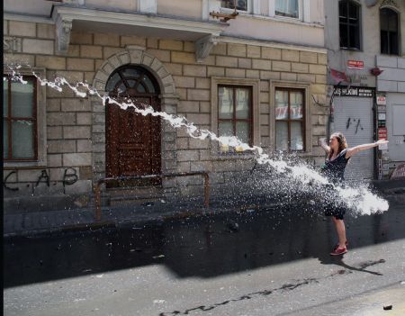 Κωνσταντινούπολη: Δακρυγόνα σε αντι-ισλαμική διαδήλωση ενώ «ζεσταίνεται» η Ταξίμ