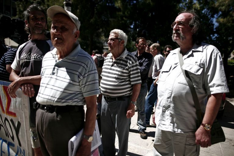 Στους δρόμους οι συνταξιούχοι σε Αθήνα και Θεσσαλονίκη | tovima.gr