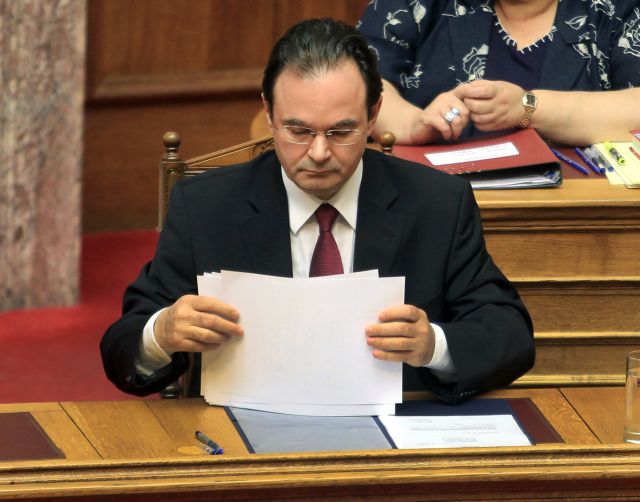 Papakonstantinou requests August 10th deadline