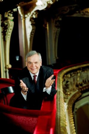 Περέιρα κερνάει, Περέιρα πίνει…