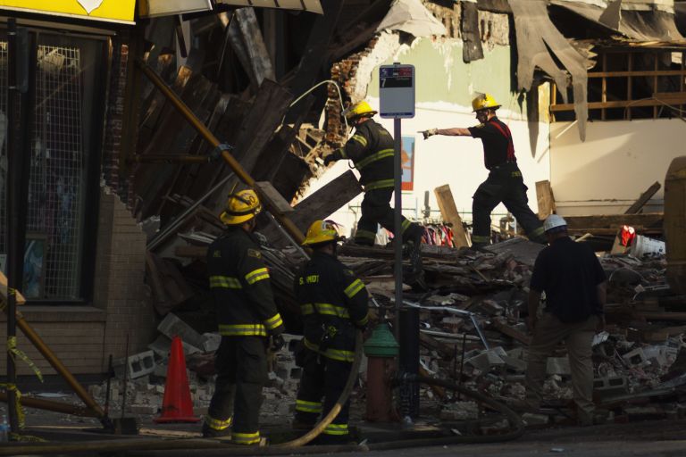 ΗΠΑ: Κατέρρευσε κτίριο στη Φιλαδέλφεια – Εξι νεκροί | tovima.gr