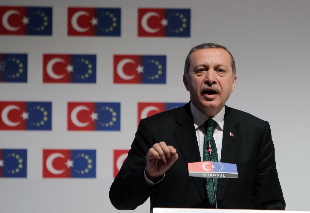 Τελεσίγραφο Ερντογάν δείχνει στους διαδηλωτές της πλατείας Ταξίμ