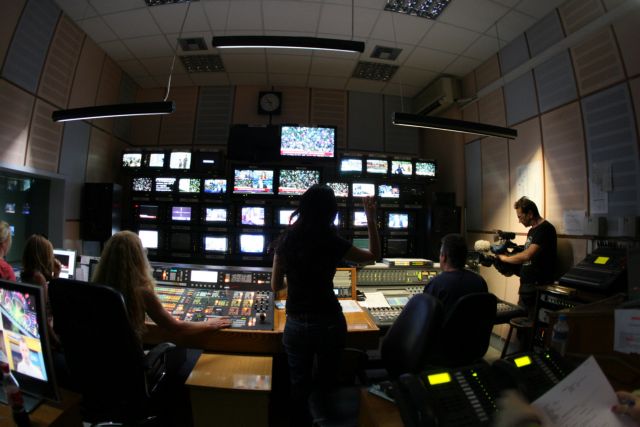 Αδειοδότηση και οικονομικό έλεγχο για τα ΜΜΕ σχεδιάζει η κυβέρνηση