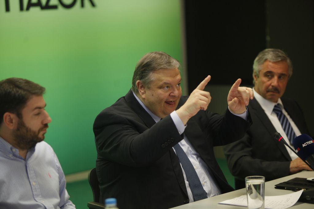 ΠΑΣΟΚ: Καλεί τον Πρωθυπουργό να μιλήσει με ειλικρίνεια – Κλιμακώνεται η ένταση με τη ΝΔ