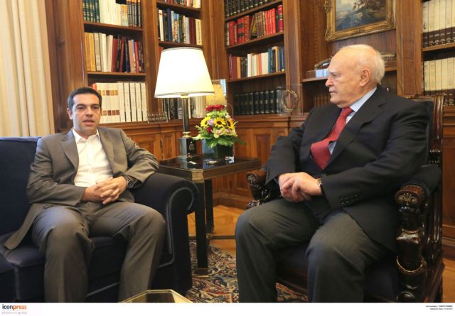 Tsipras meets President to discuss controversial ERT closure | tovima.gr