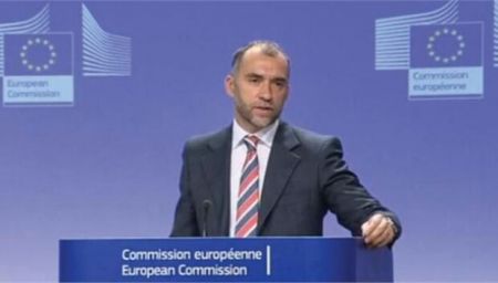 Κομισιόν: Περιμένουμε αποφάσεις,όχι φήμες για συνομιλίες Αθήνας-τρόικας