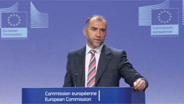 Κομισιόν: Περιμένουμε αποφάσεις,όχι φήμες για συνομιλίες Αθήνας-τρόικας