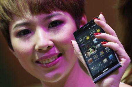 Τρίτη σε πωλήσεις το δεύτερο τρίμηνο στην Κίνα η Apple