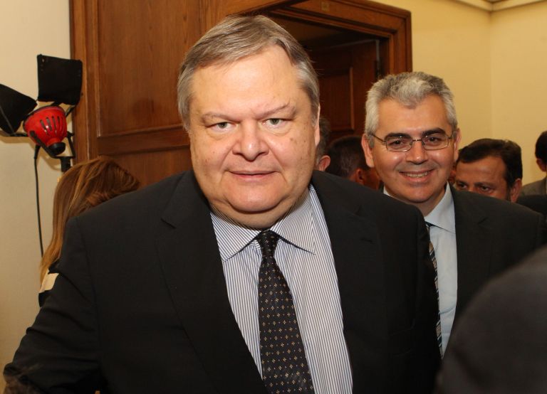 ΠαΣοΚ: Αναζητεί τα πρόσωπα για κοινοβουλευτικούς εκπροσώπους | tovima.gr