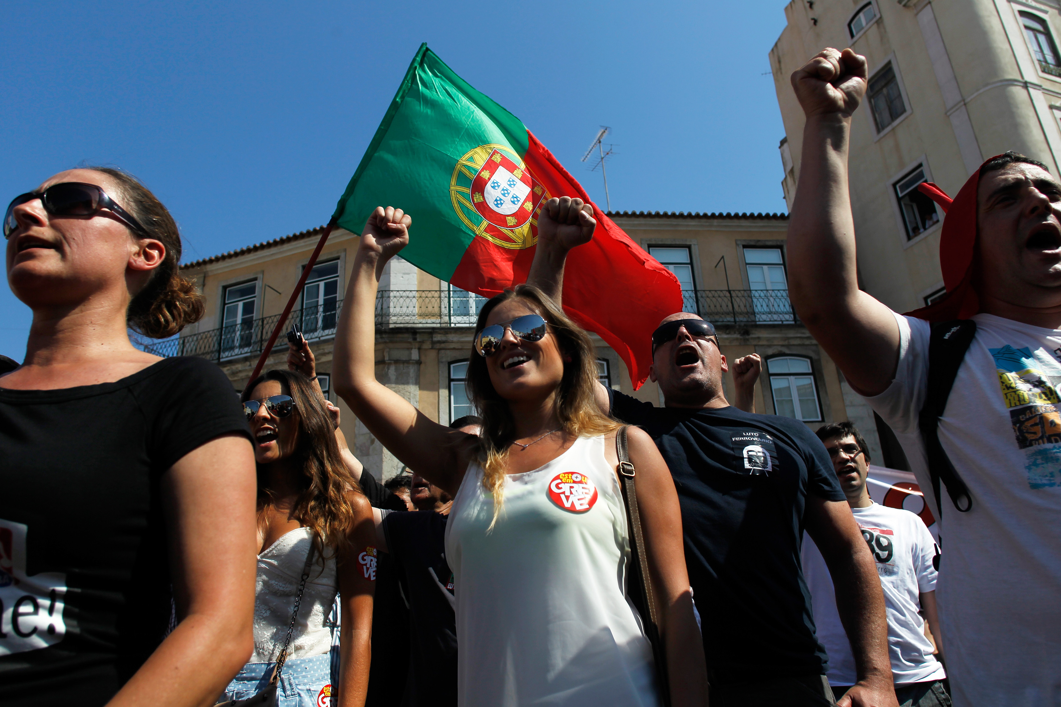 Πορτογαλία δύο κυβερνήσεων: Αυτής που «υπάρχει», κι αυτής που περιμένει