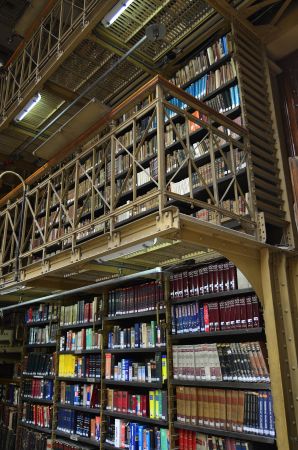 Πολιτική, διεθνείς σχέσεις, κοινωνία