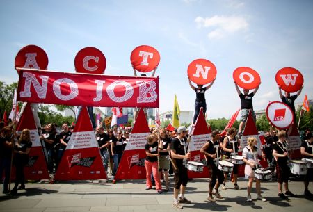 Γερμανία: Σε ιστορικά χαμηλά επίπεδα η ανεργία τον Δεκέμβριο