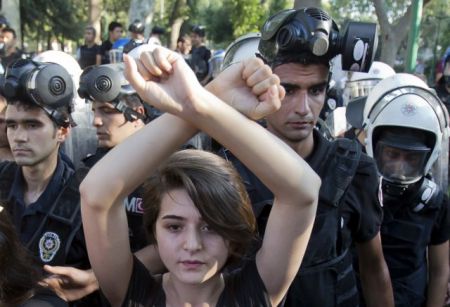 Απαγόρευση διαδηλώσεων τρία χρόνια από την εξέγερση της Ταξίμ