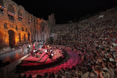 Συνεργασία υπουργείου Τουρισμού και Φεστιβάλ Αθηνών