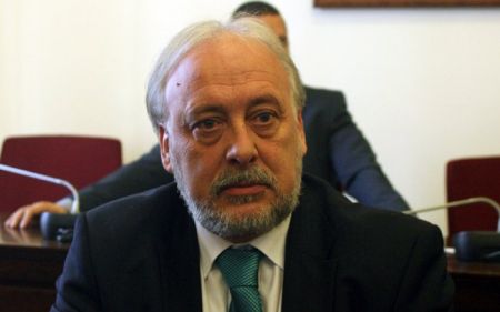 Γ. Καλαντζής: «Ο κ. Στουρνάρας κάνει καλά τη δουλειά του και πρέπει να ανταμειφθεί»